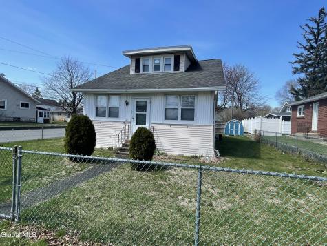 13 Washington Avenue Colonie NY 12205