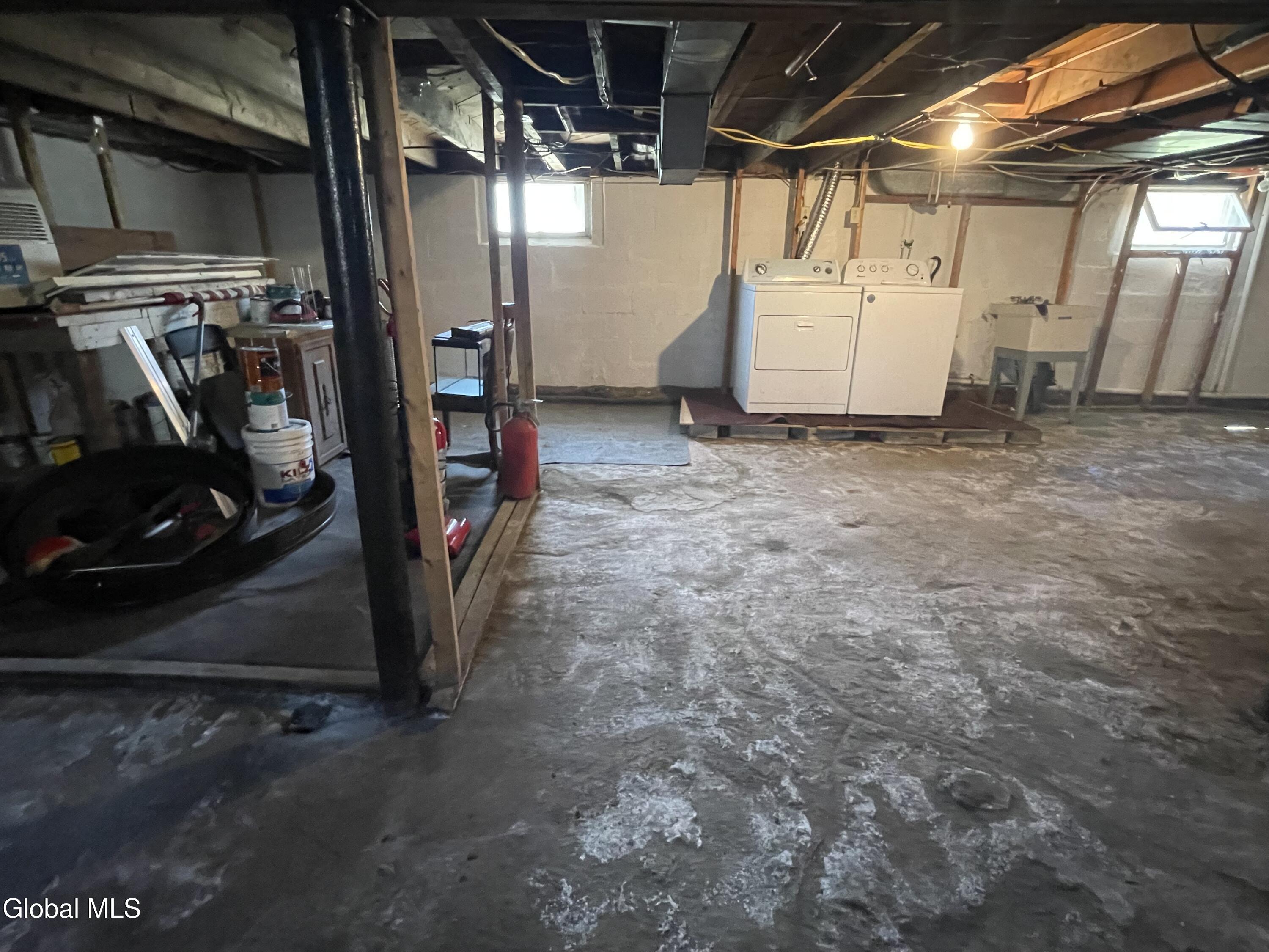 13 Washington Avenue Colonie NY 12205