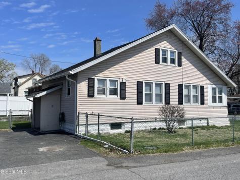13 Washington Avenue Colonie NY 12205