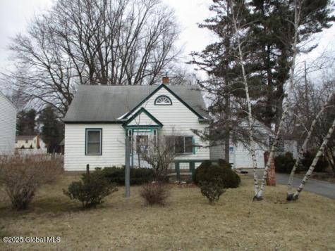 11 Saratoga Drive Glenville NY 12302