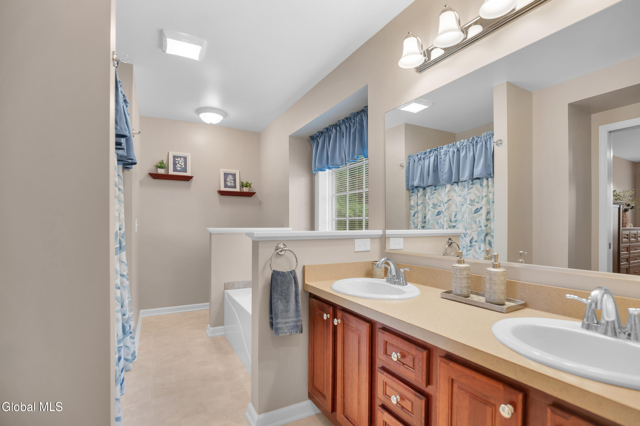 16 Tamara Court East Greenbush NY 12061
