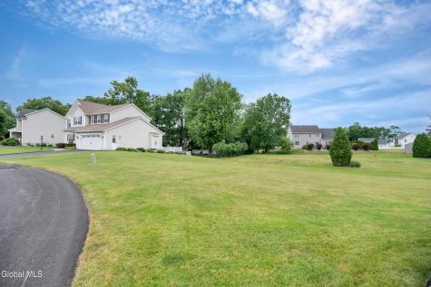 16 Tamara Court East Greenbush NY 12061