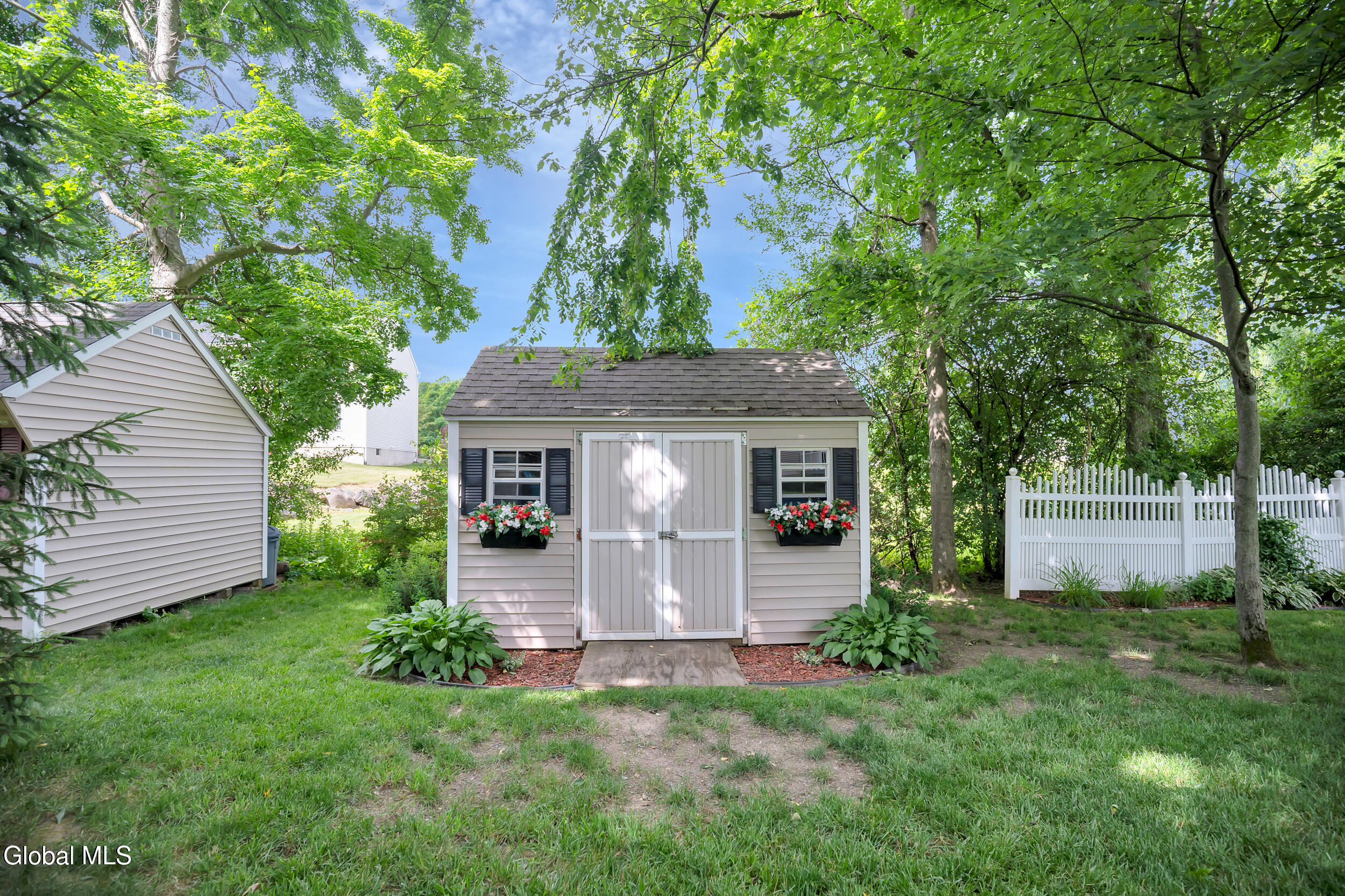 16 Tamara Court East Greenbush NY 12061