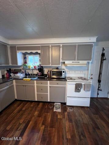 2392 State Route 67 Johnsonville NY 12094