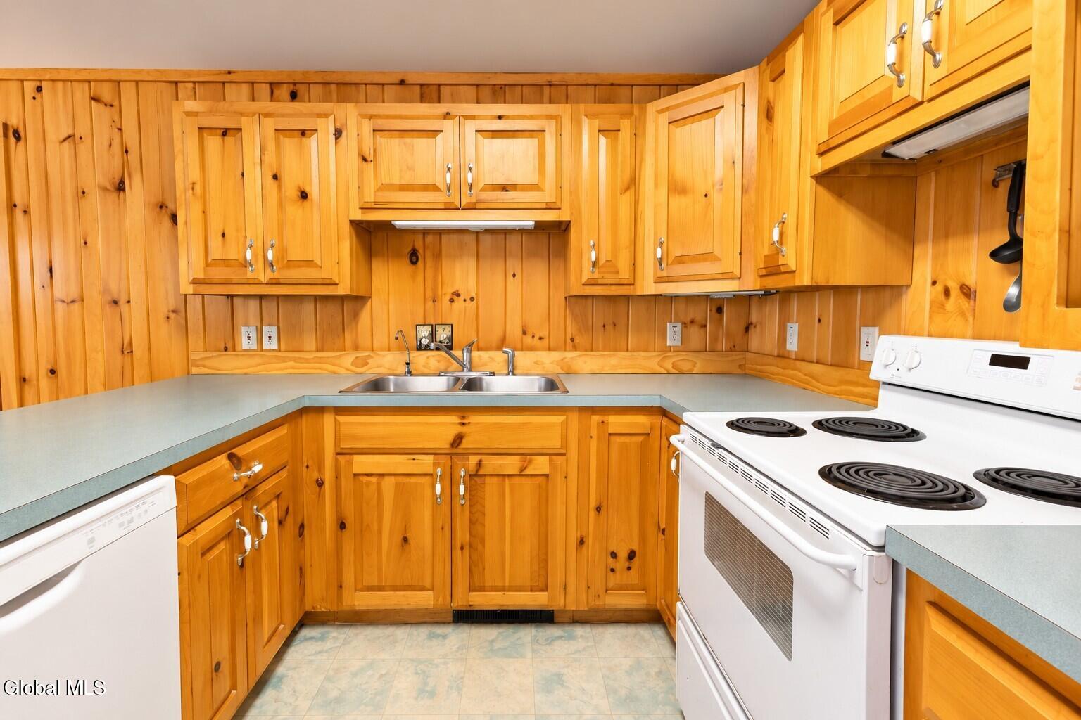 5 Cedar Point Road Brant Lake NY 12815