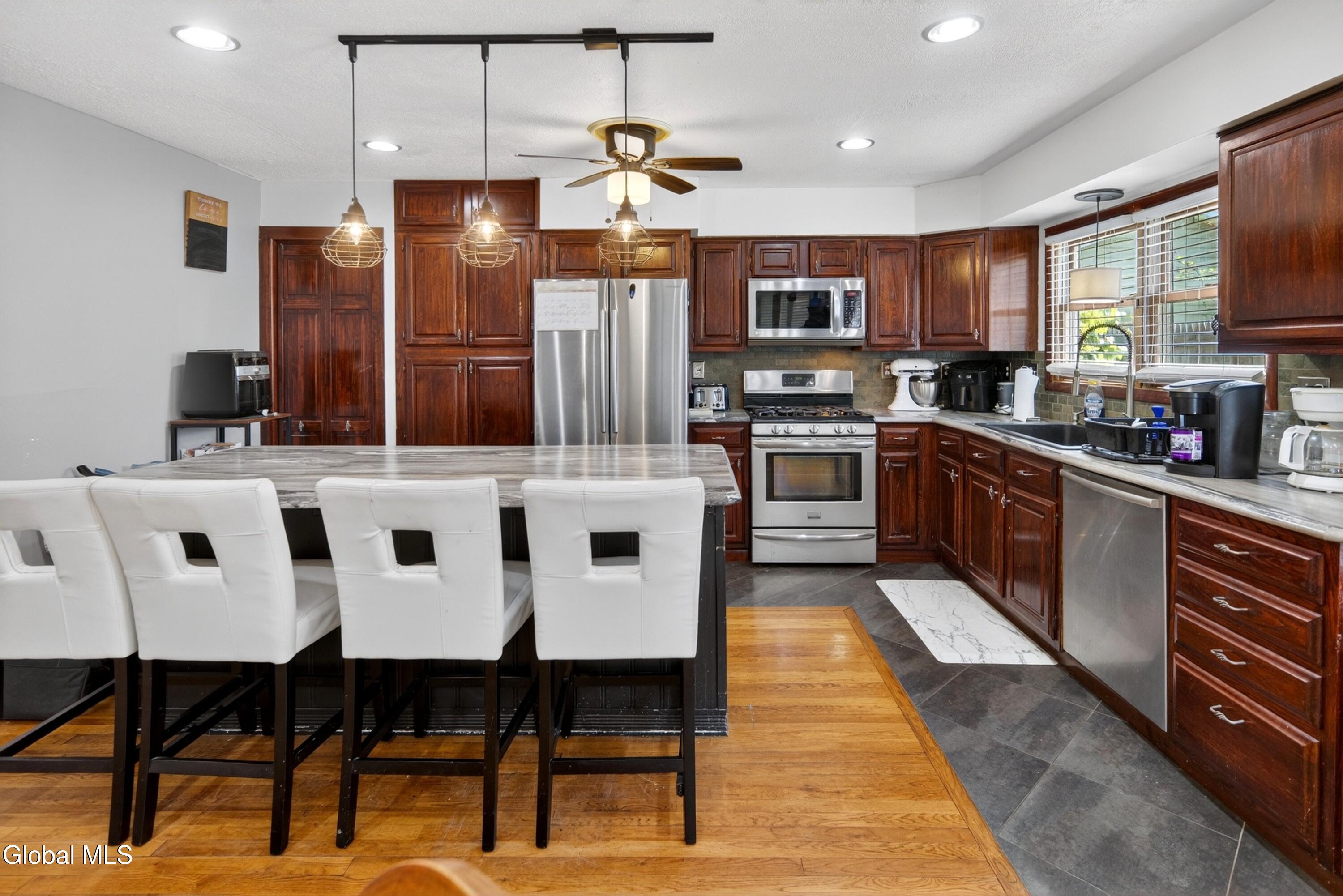 17 Hudson Street Waterford NY 12188