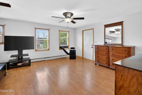 17 Hudson Street Waterford NY 12188