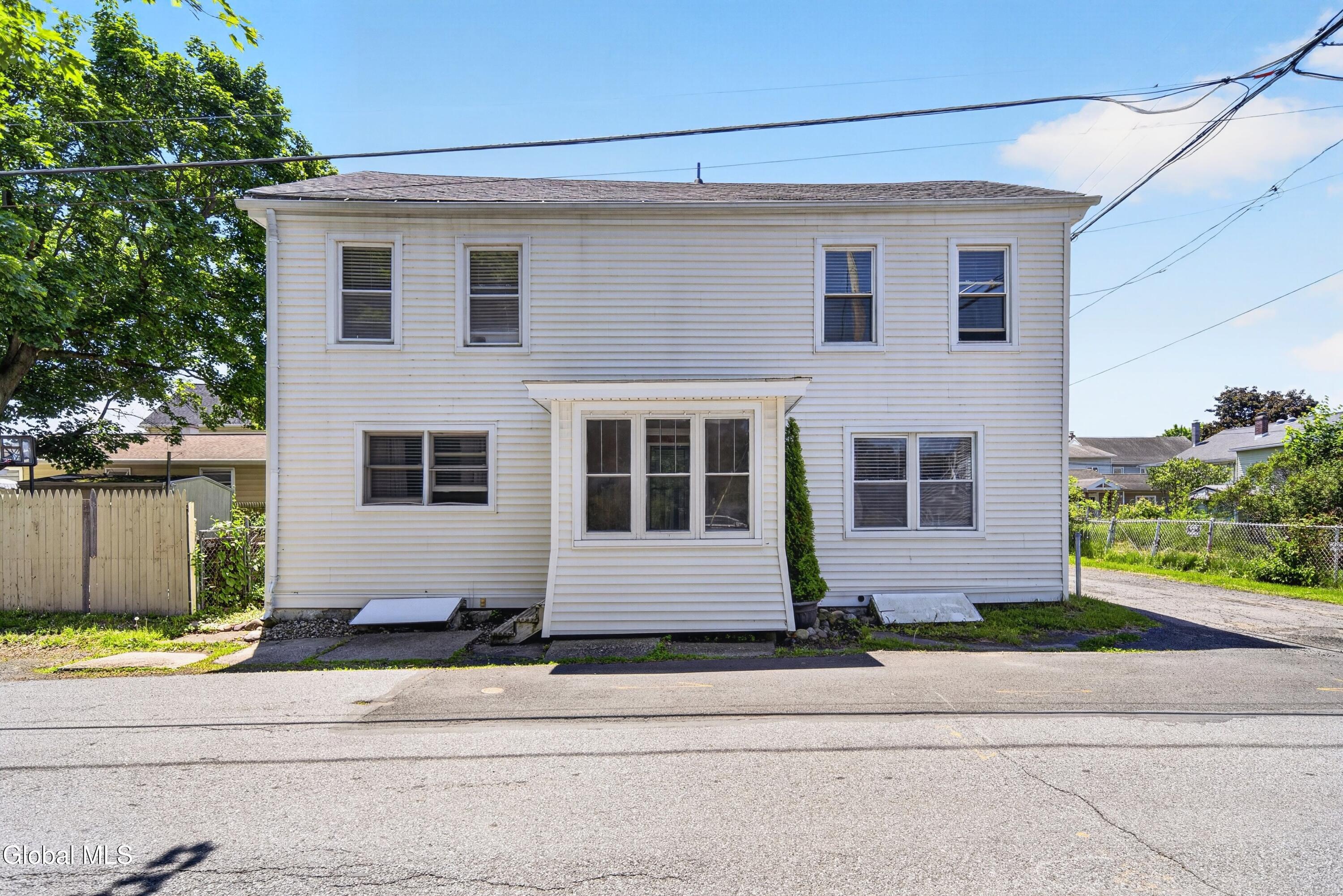 17 Hudson Street Waterford NY 12188