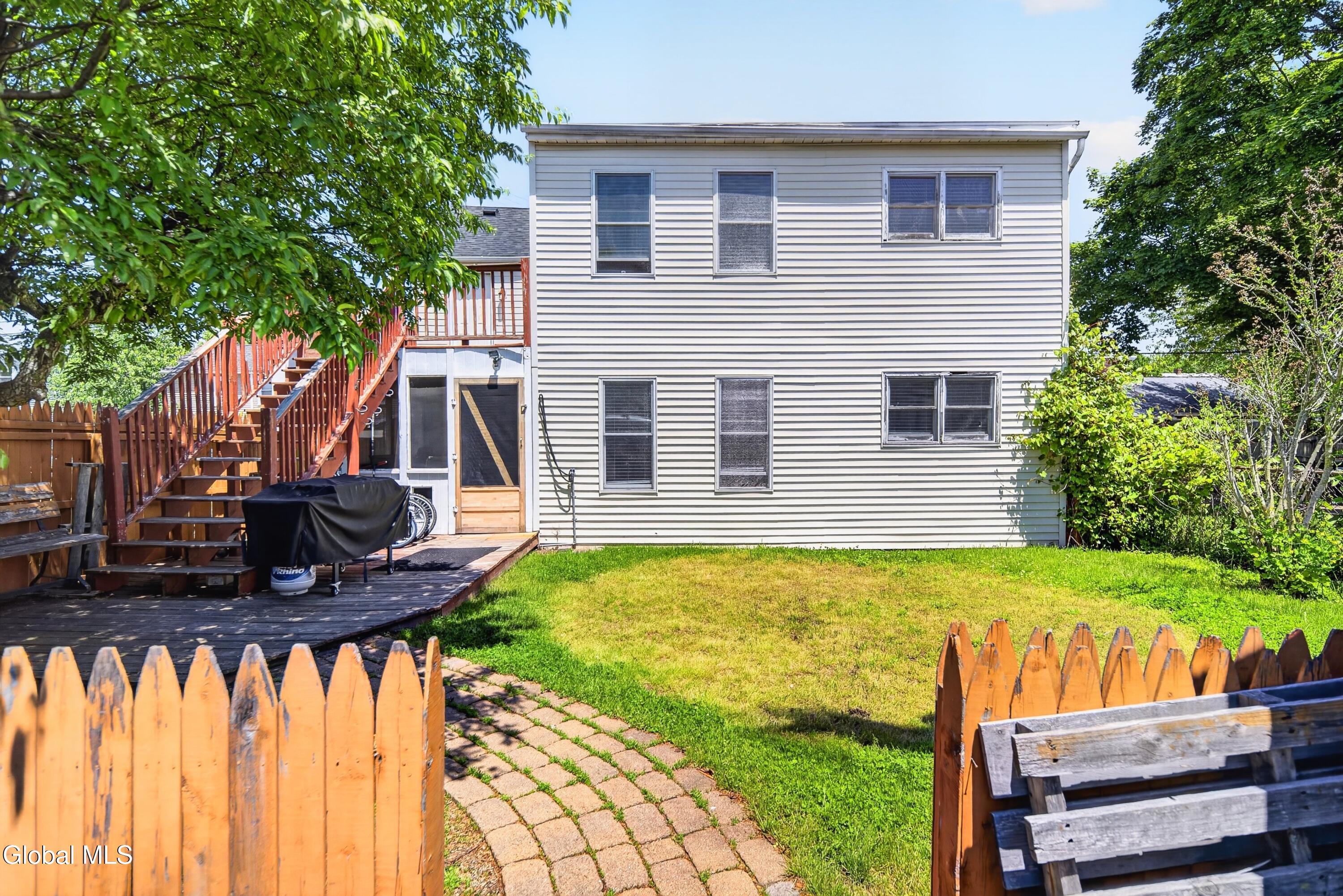 17 Hudson Street Waterford NY 12188