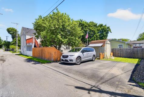 17 Hudson Street Waterford NY 12188