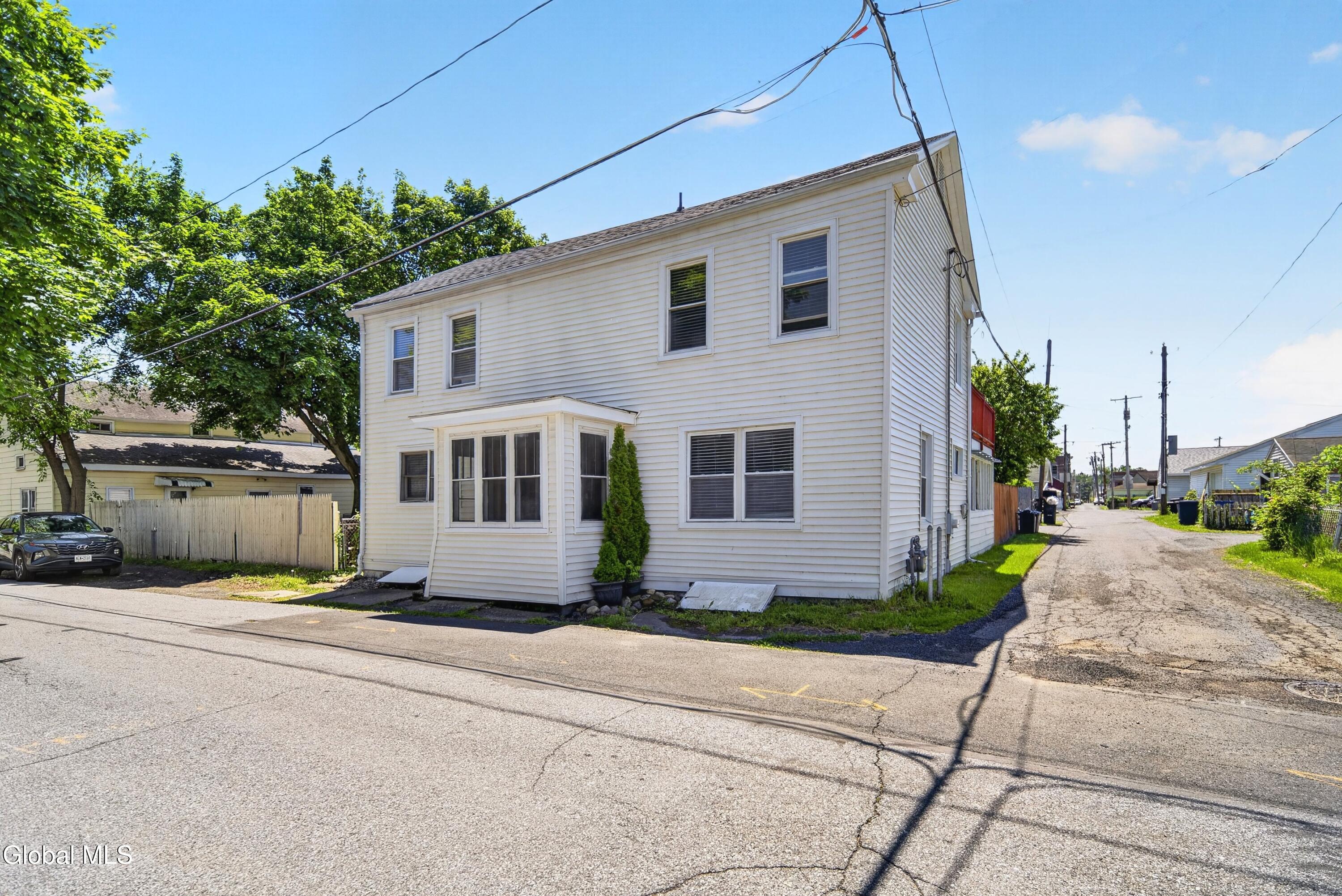 17 Hudson Street Waterford NY 12188