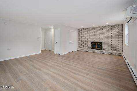 4 Woodshire Court Ballston Lake NY 12019