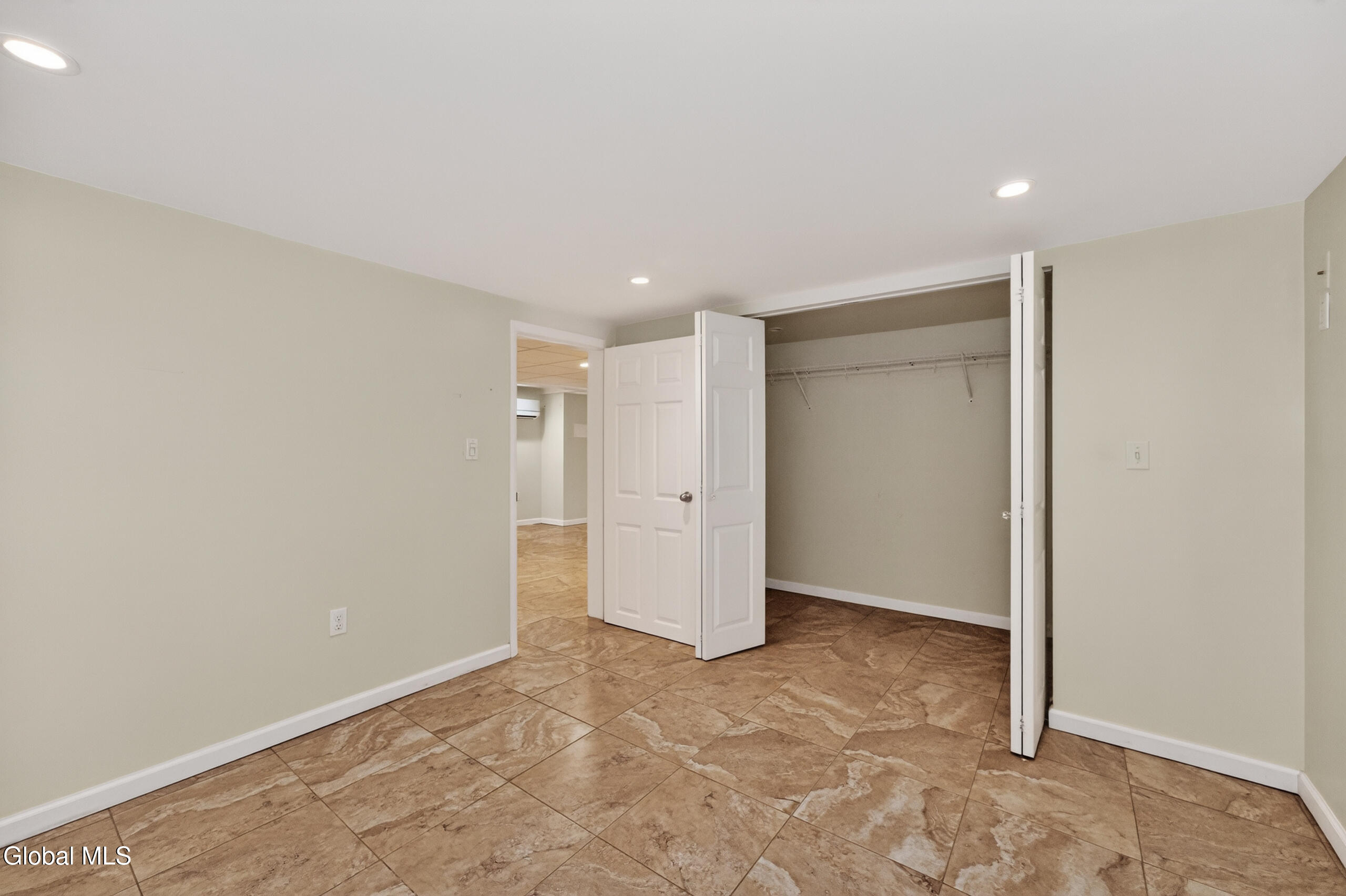 78 Mcnutt Avenue Albany NY 12205