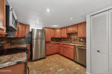 78 Mcnutt Avenue Albany NY 12205