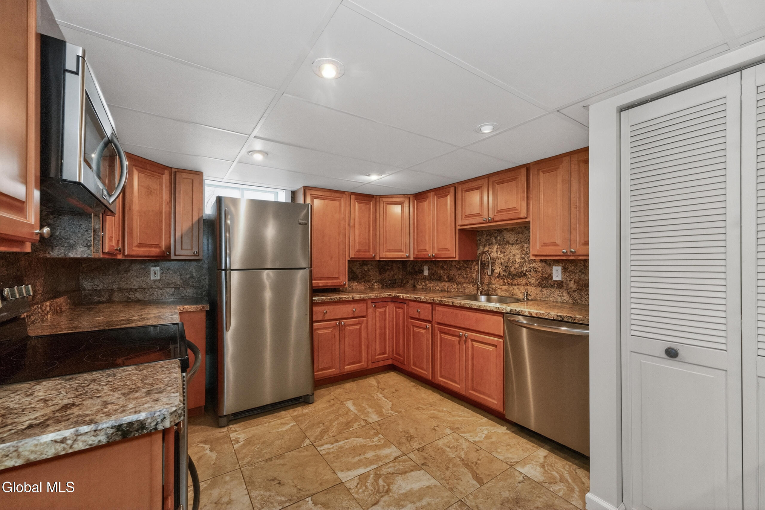 78 Mcnutt Avenue Albany NY 12205