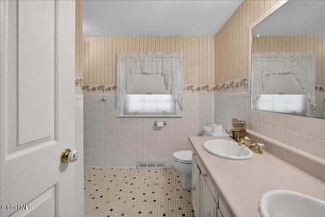 5 Peck Lane Clifton Park NY 12065