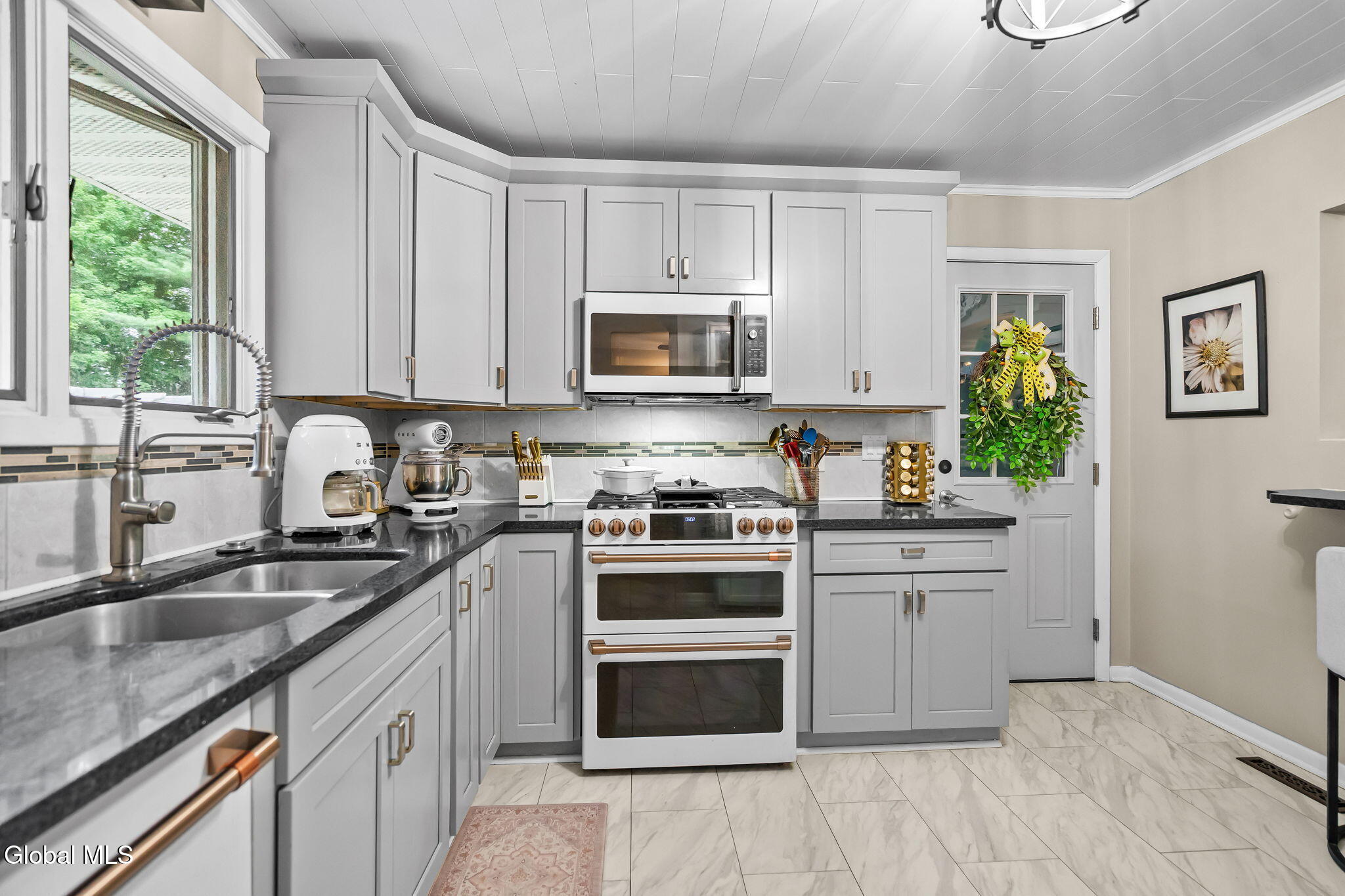 106 Wesskum Woods Road Gloversville NY 12078
