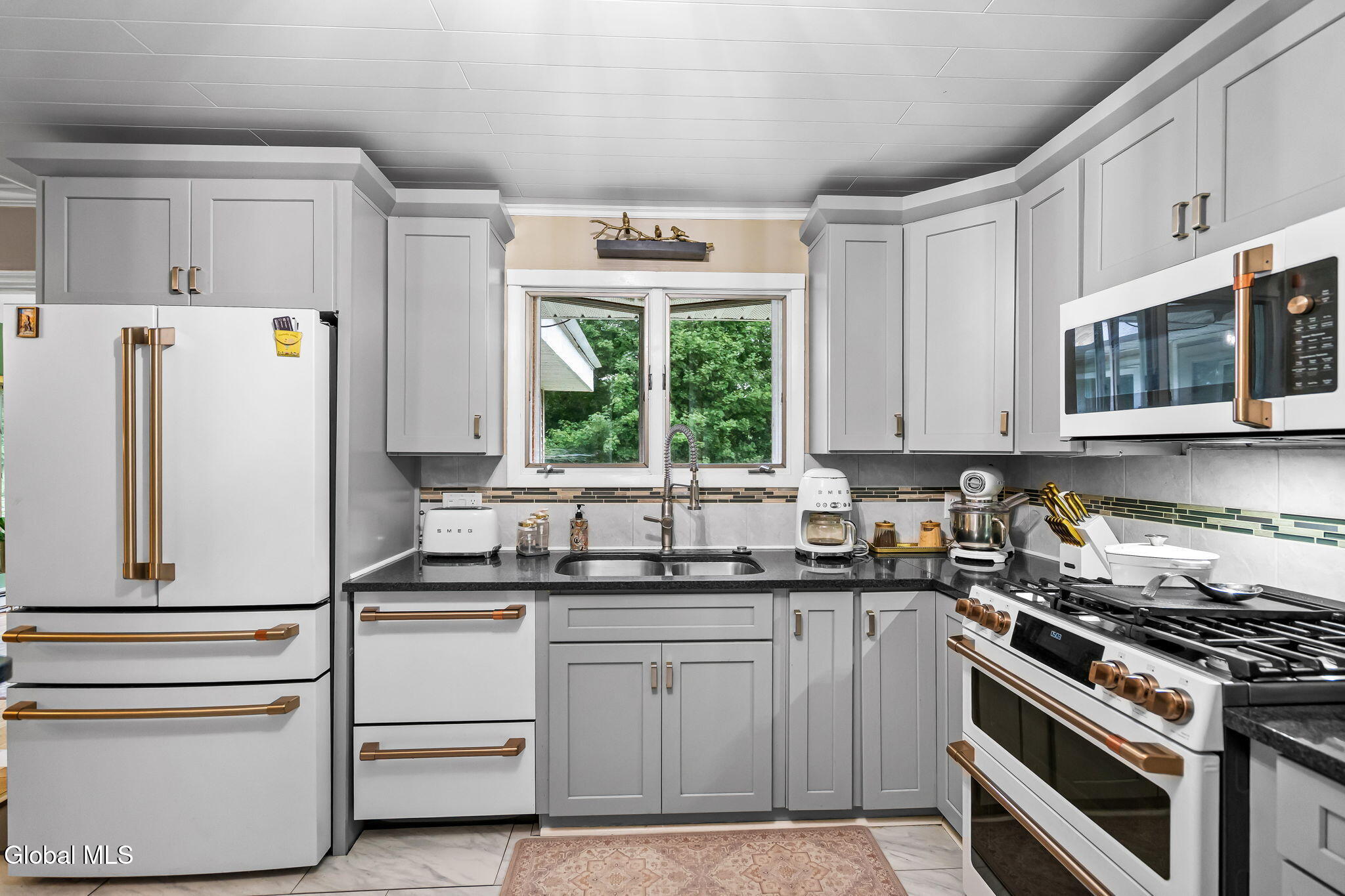 106 Wesskum Woods Road Gloversville NY 12078