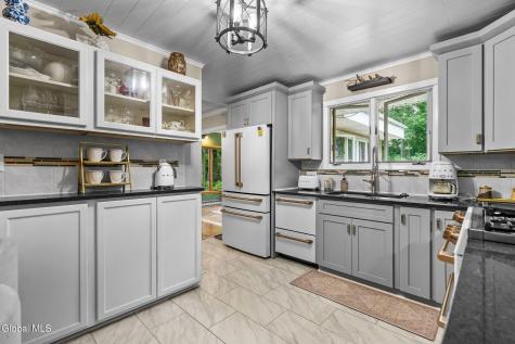 106 Wesskum Woods Road Gloversville NY 12078