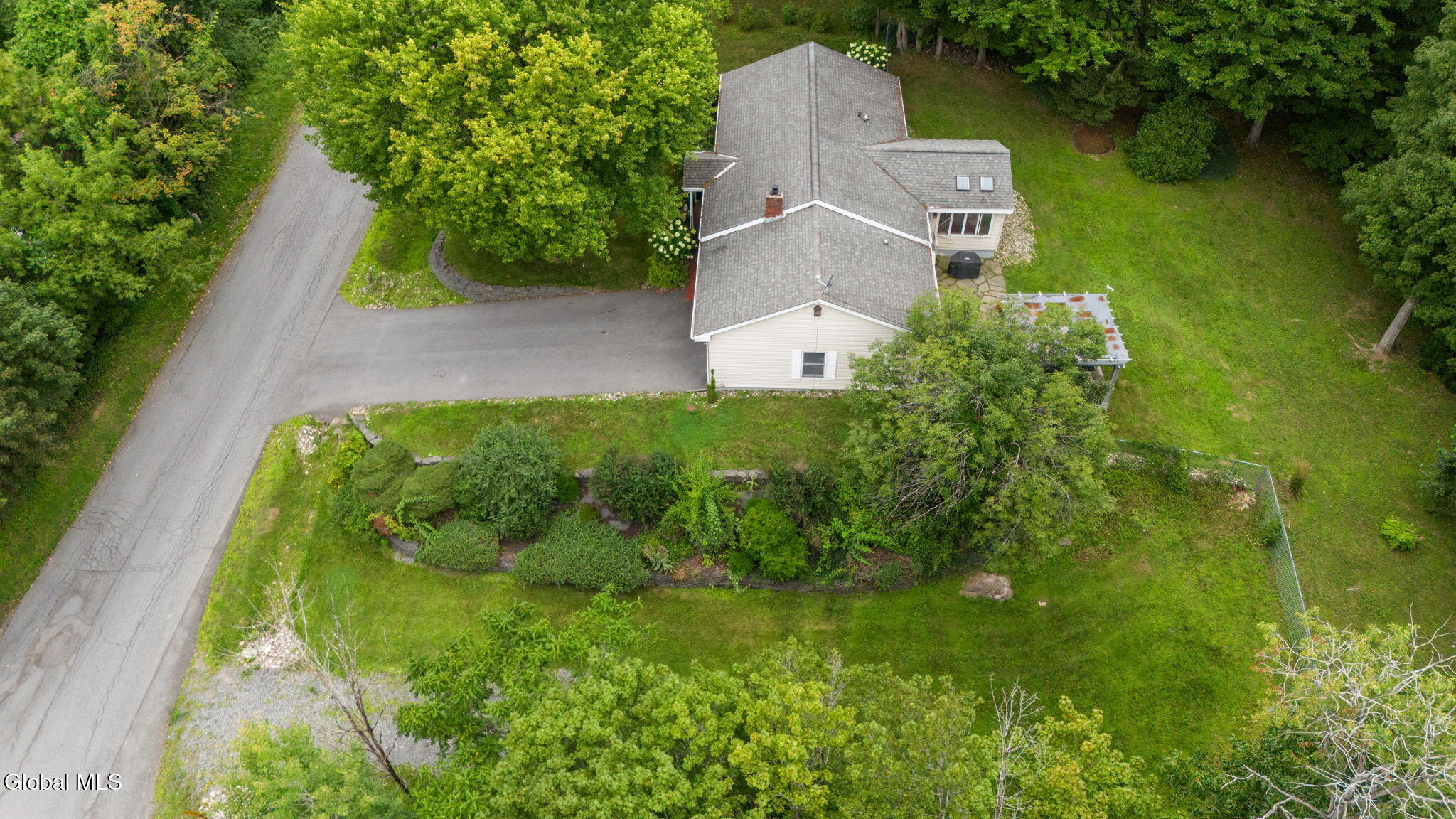 106 Wesskum Woods Road Gloversville NY 12078