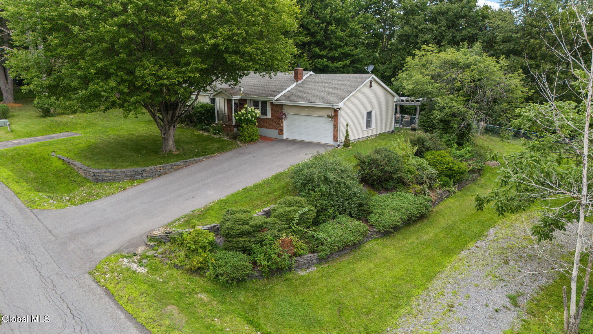 106 Wesskum Woods Road Gloversville NY 12078