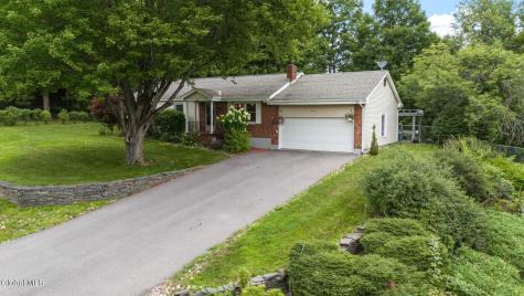 106 Wesskum Woods Road Gloversville NY 12078