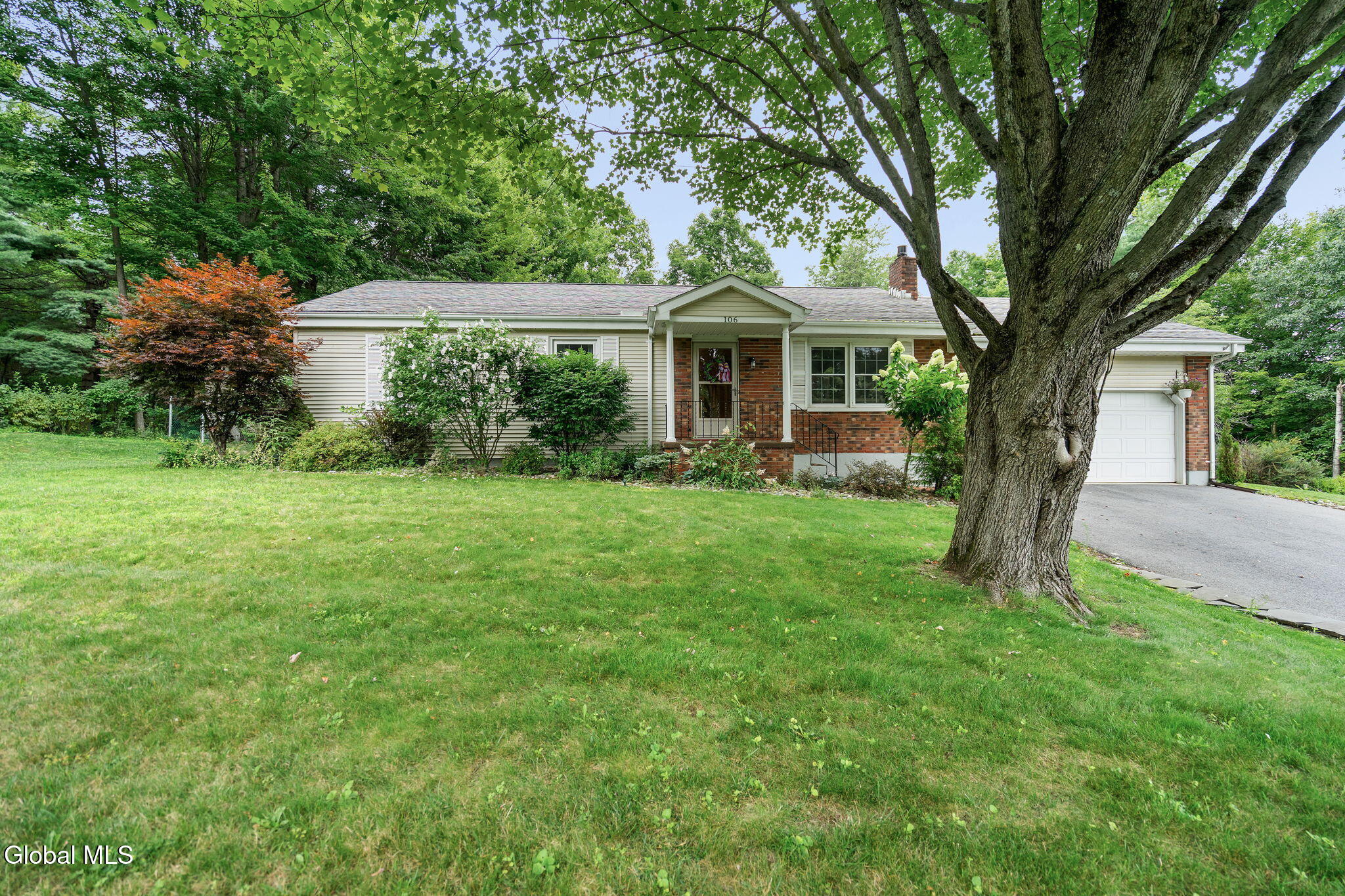 106 Wesskum Woods Road Gloversville NY 12078