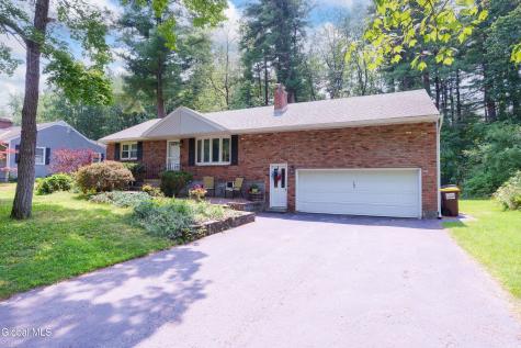 109 Birchwood Drive Schenectady NY 12303