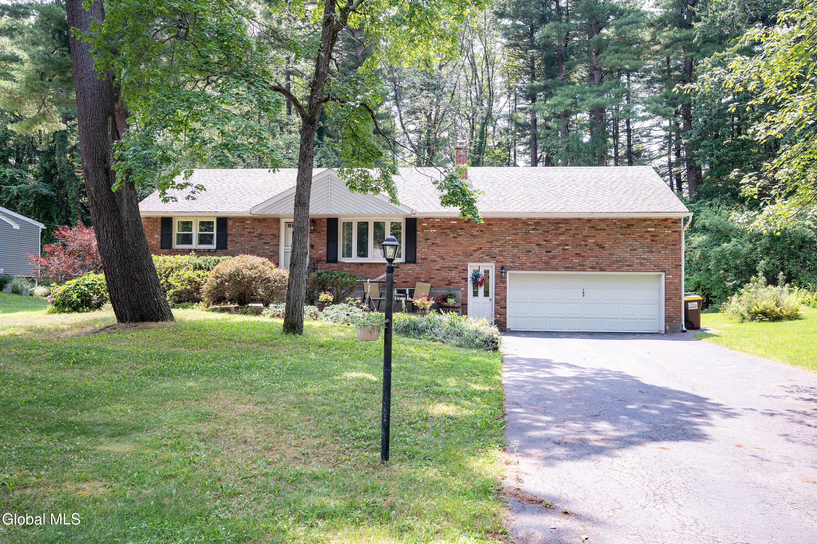 109 Birchwood Drive Schenectady NY 12303
