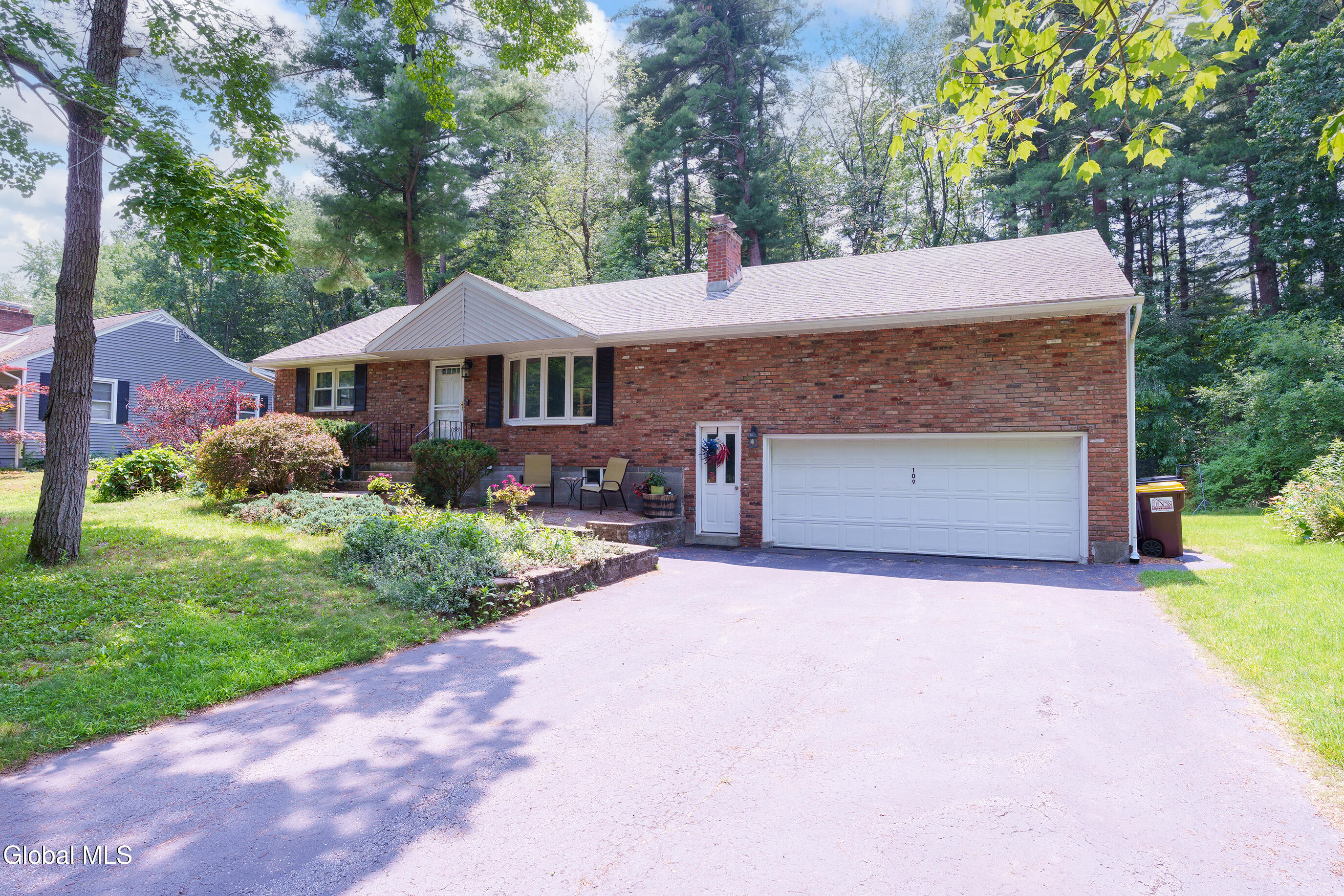 109 Birchwood Drive Schenectady NY 12303