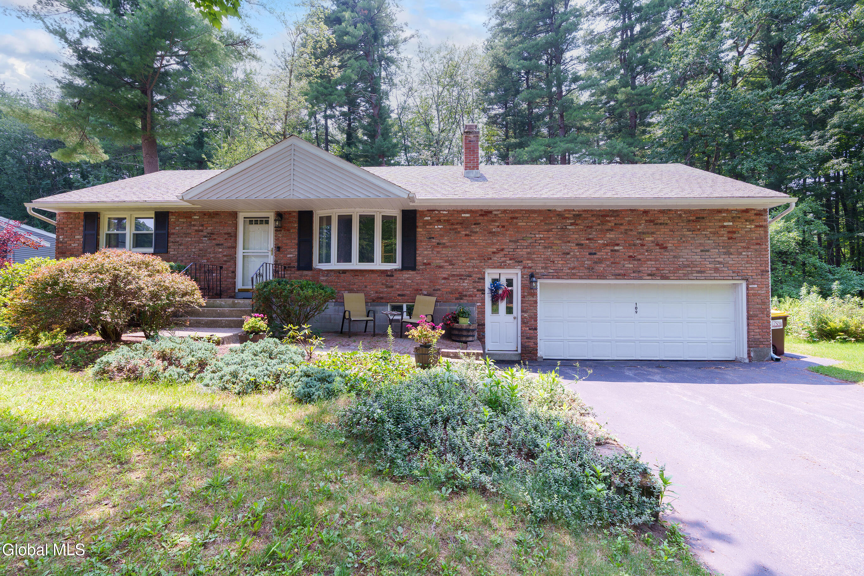 109 Birchwood Drive Schenectady NY 12303