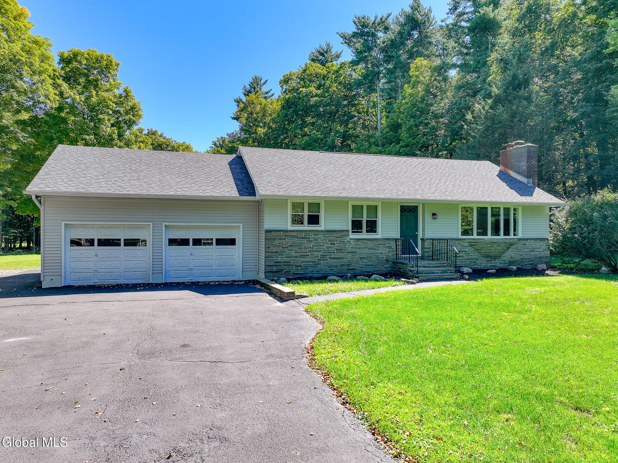 34 Van Buskirk Road Saugerties NY 12477