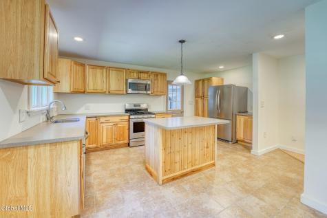 34 Van Buskirk Road Saugerties NY 12477