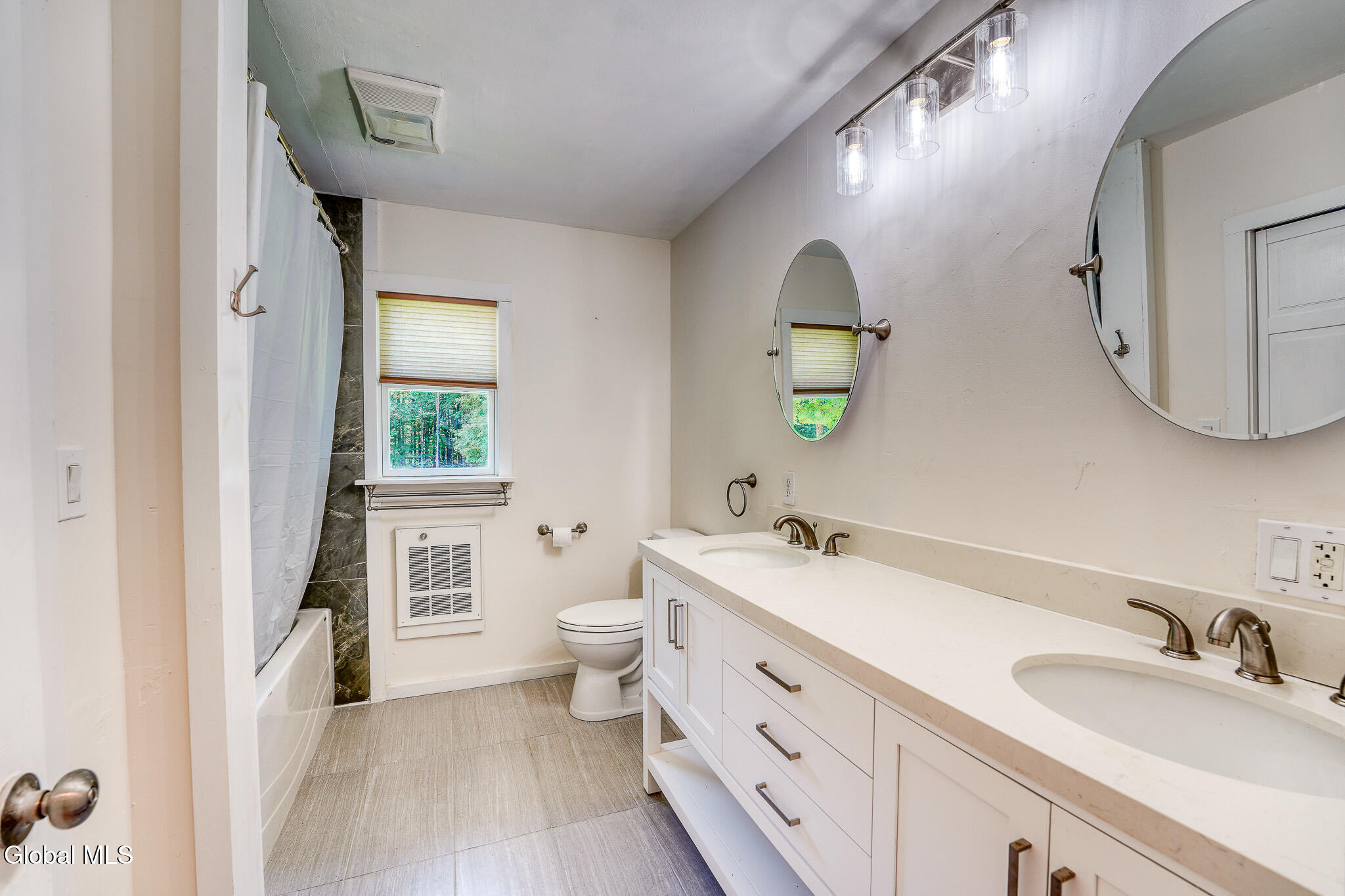 34 Van Buskirk Road Saugerties NY 12477