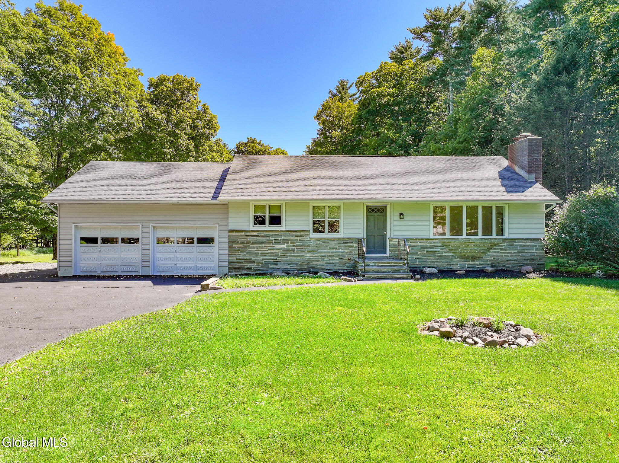 34 Van Buskirk Road Saugerties NY 12477