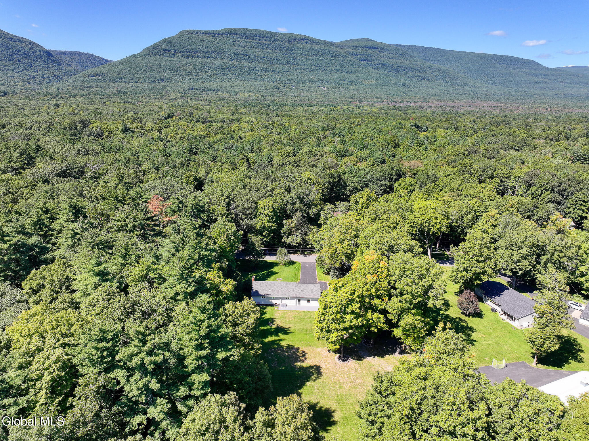 34 Van Buskirk Road Saugerties NY 12477