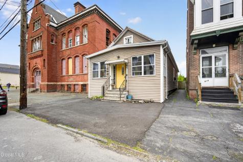 817 24th Street Watervliet NY 12189