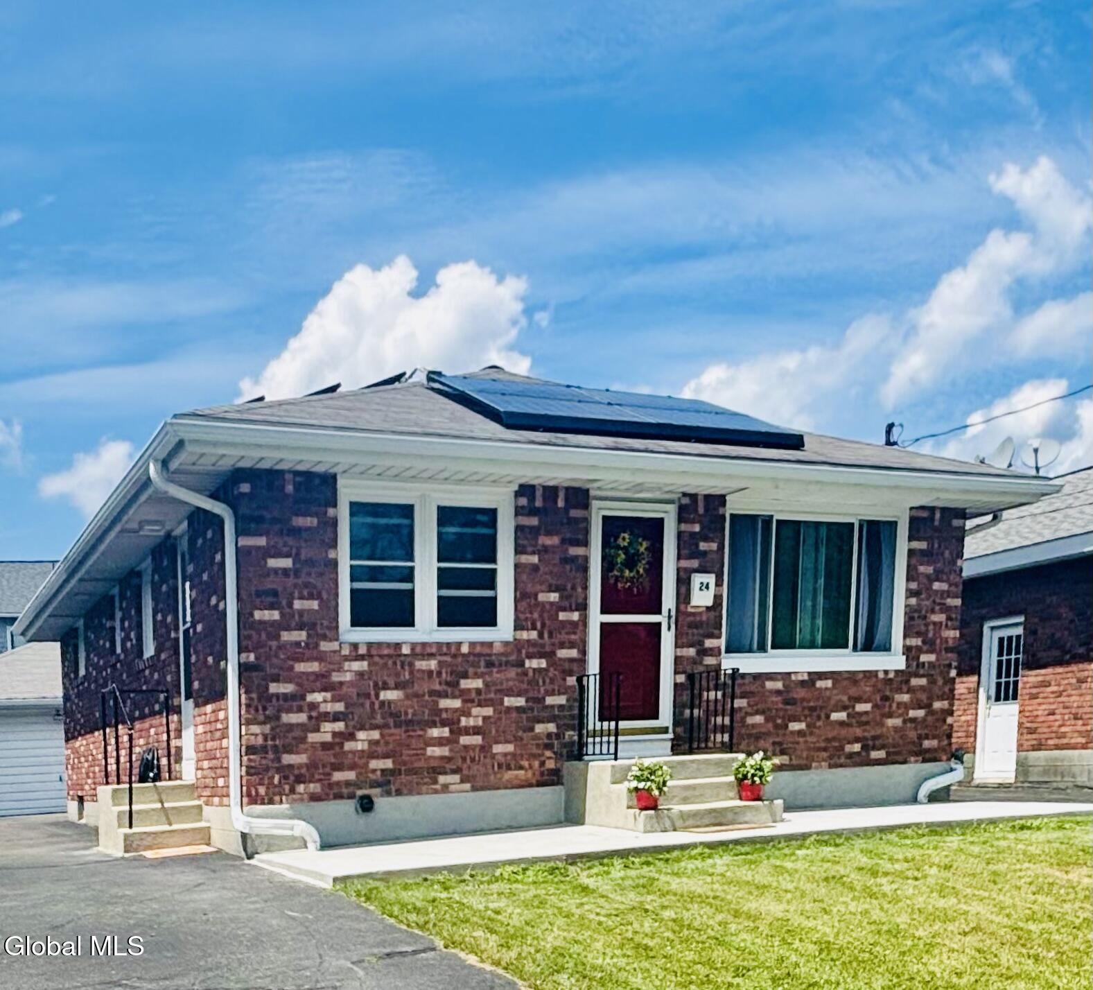24 Joanne Court Albany NY 12209