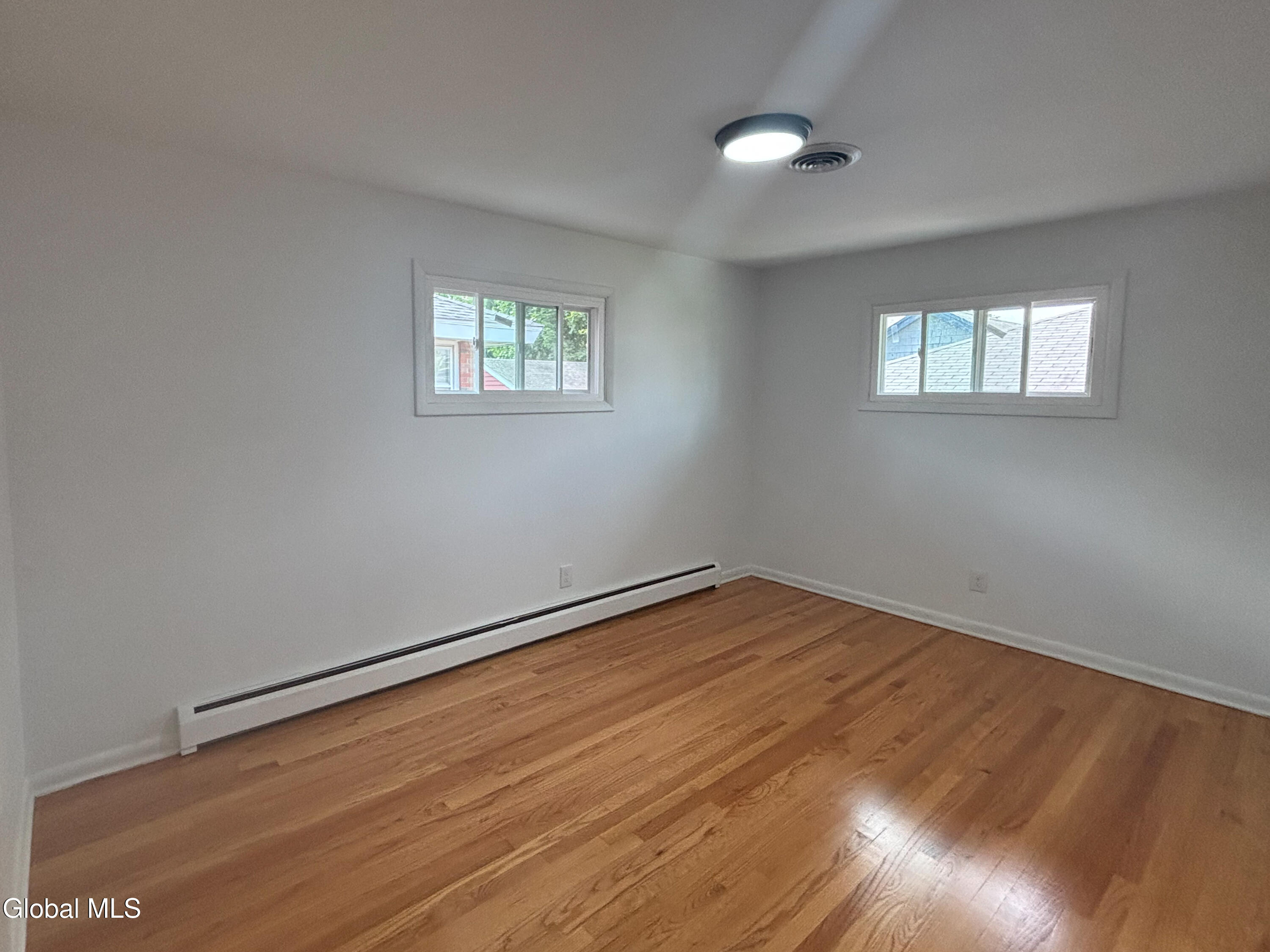 24 Joanne Court Albany NY 12209