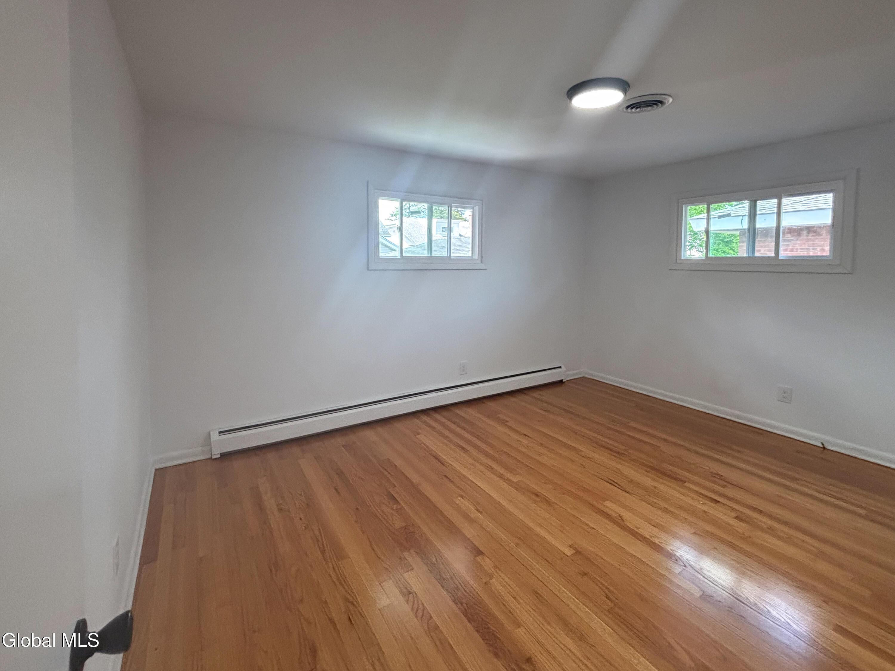 24 Joanne Court Albany NY 12209