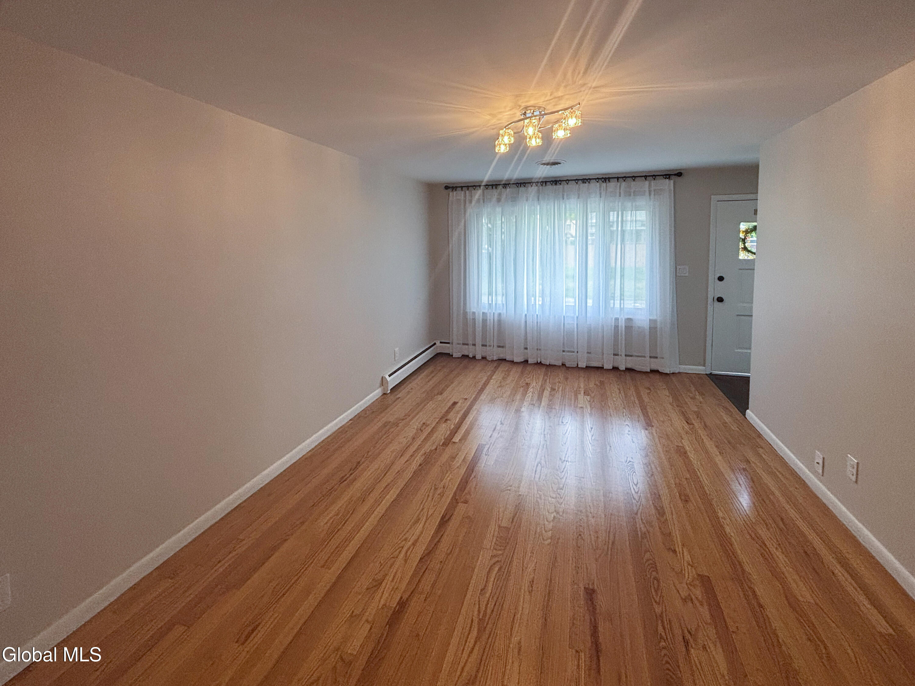 24 Joanne Court Albany NY 12209