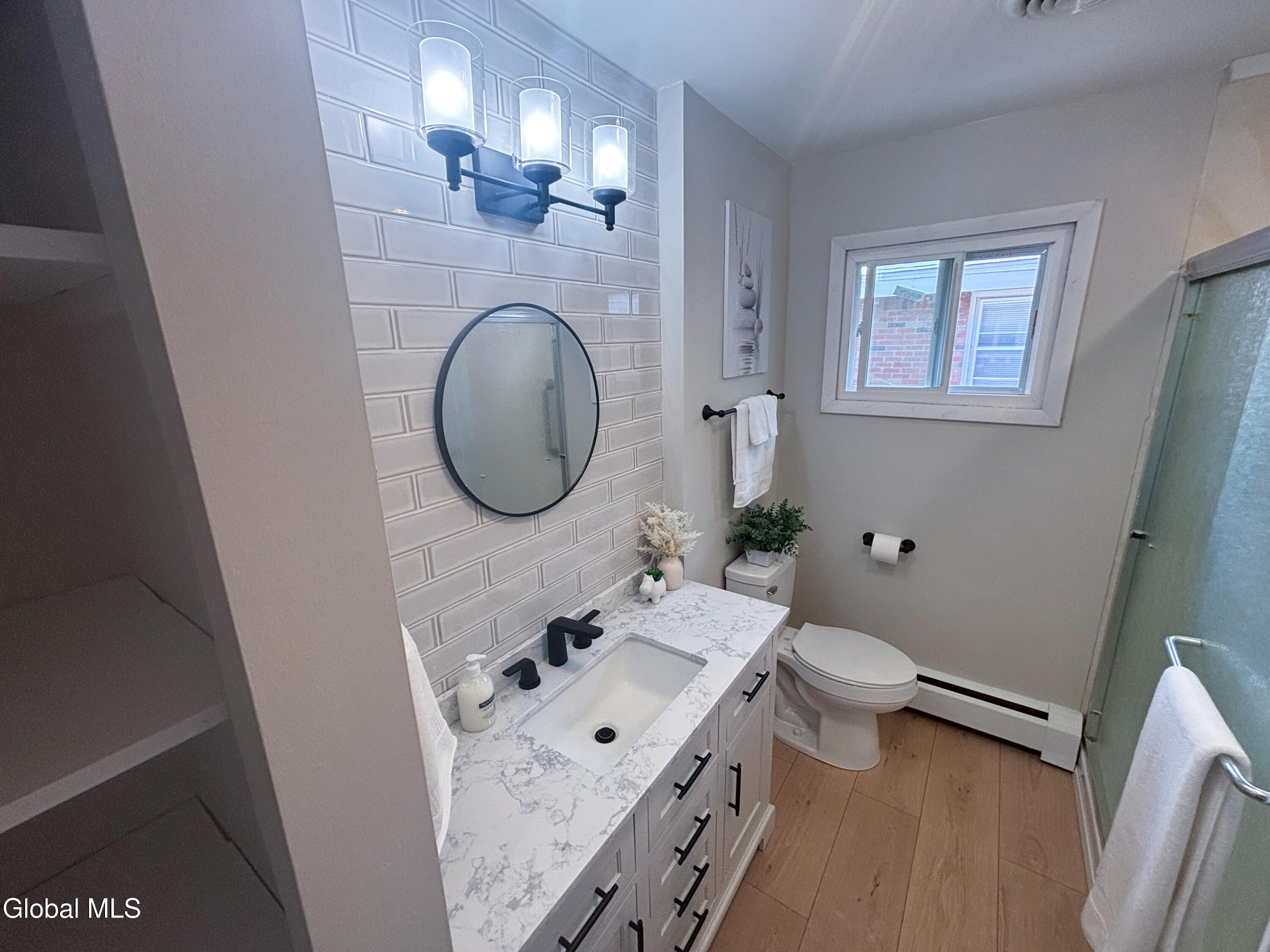 24 Joanne Court Albany NY 12209