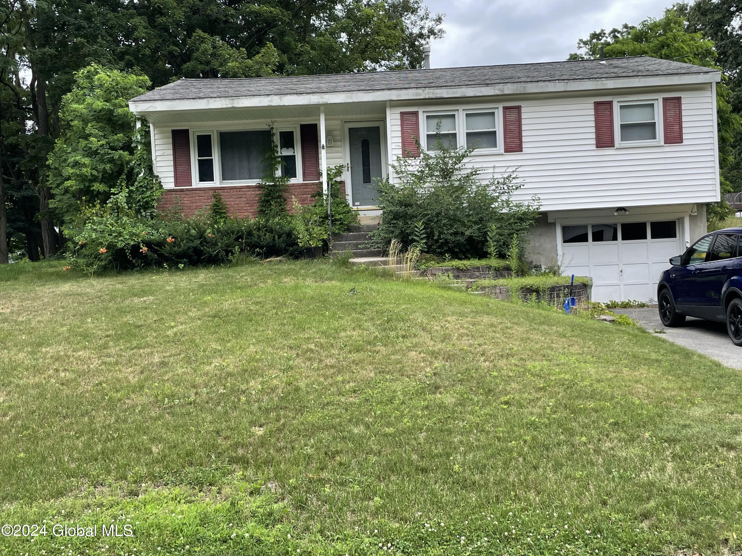 12 Sherri Road Saratoga Springs NY 12866