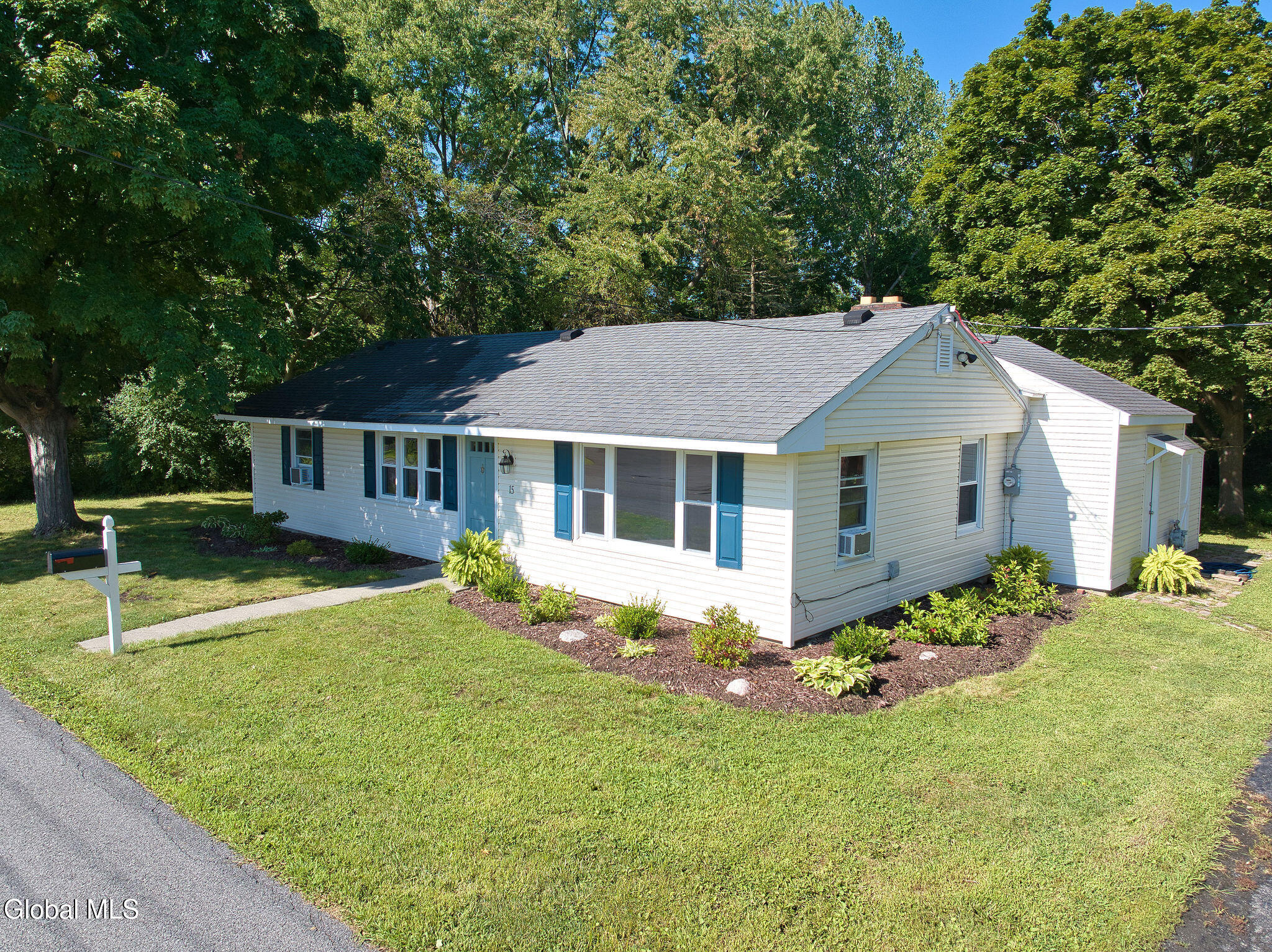 15 Renas Drive Cohoes NY 12047