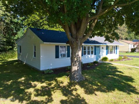 15 Renas Drive Cohoes NY 12047