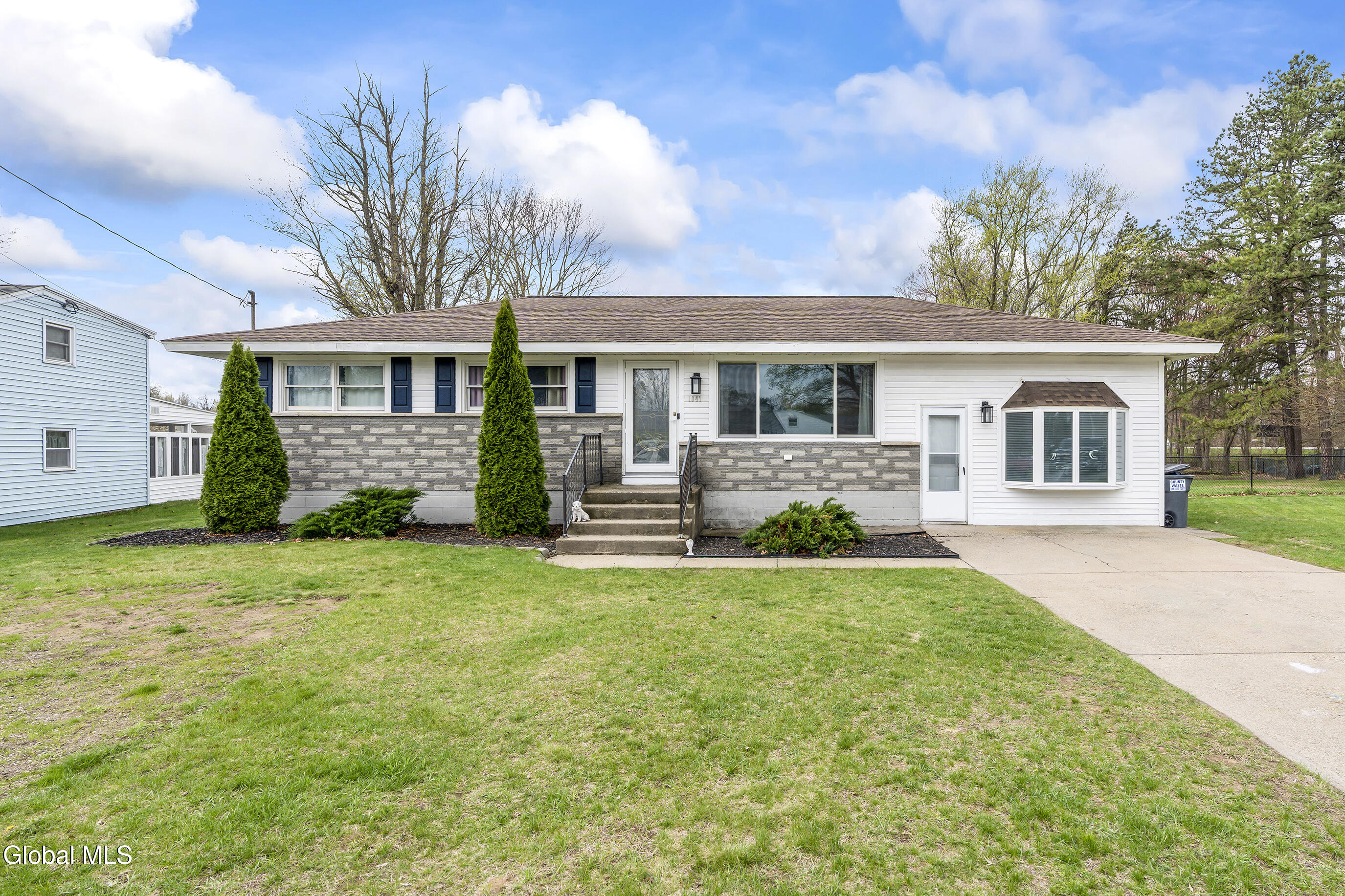 1041 Street Jude Drive Schenectady NY 12303
