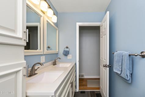 1041 Street Jude Drive Schenectady NY 12303