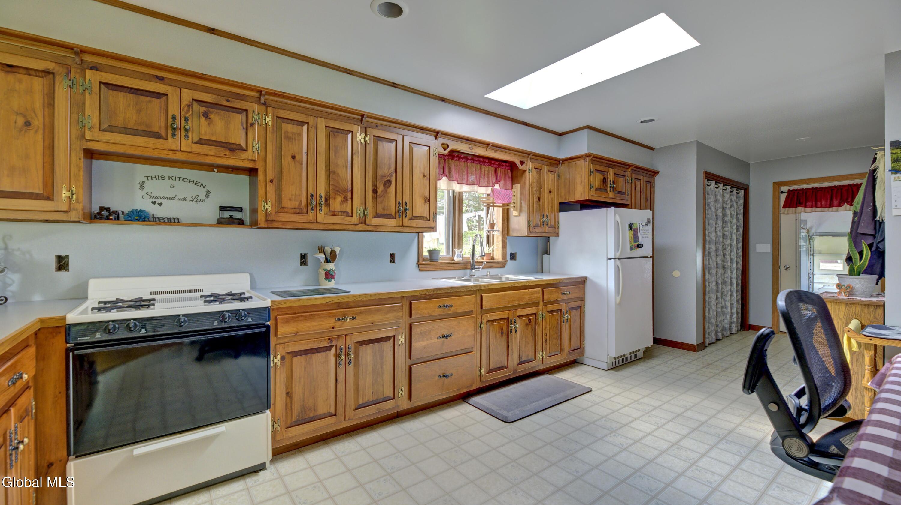 135 Rappa Road Sprakers NY 12166