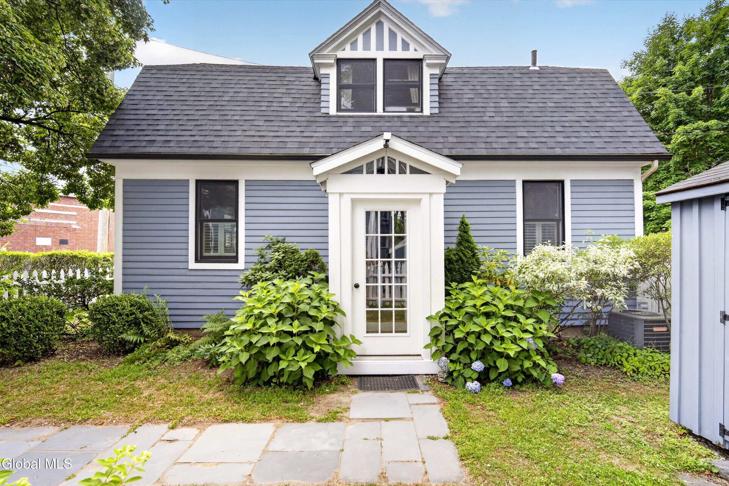 219 Regent Street Saratoga Springs NY 12866