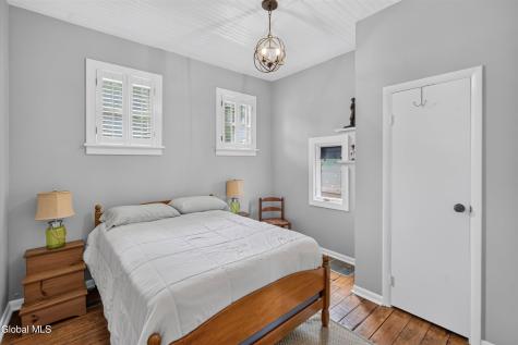 219 Regent Street Saratoga Springs NY 12866